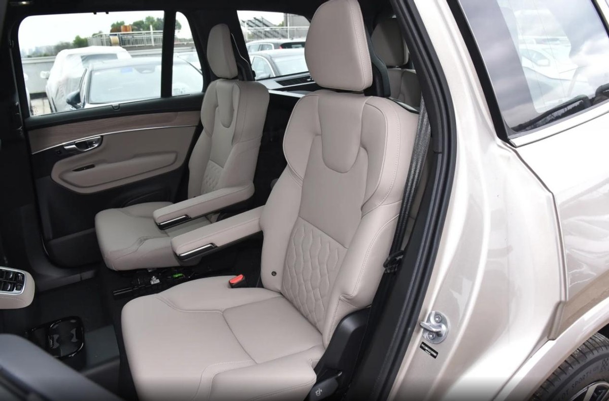 沃尔沃全新XC90,悬挂座椅改进,外观内饰焕然一新