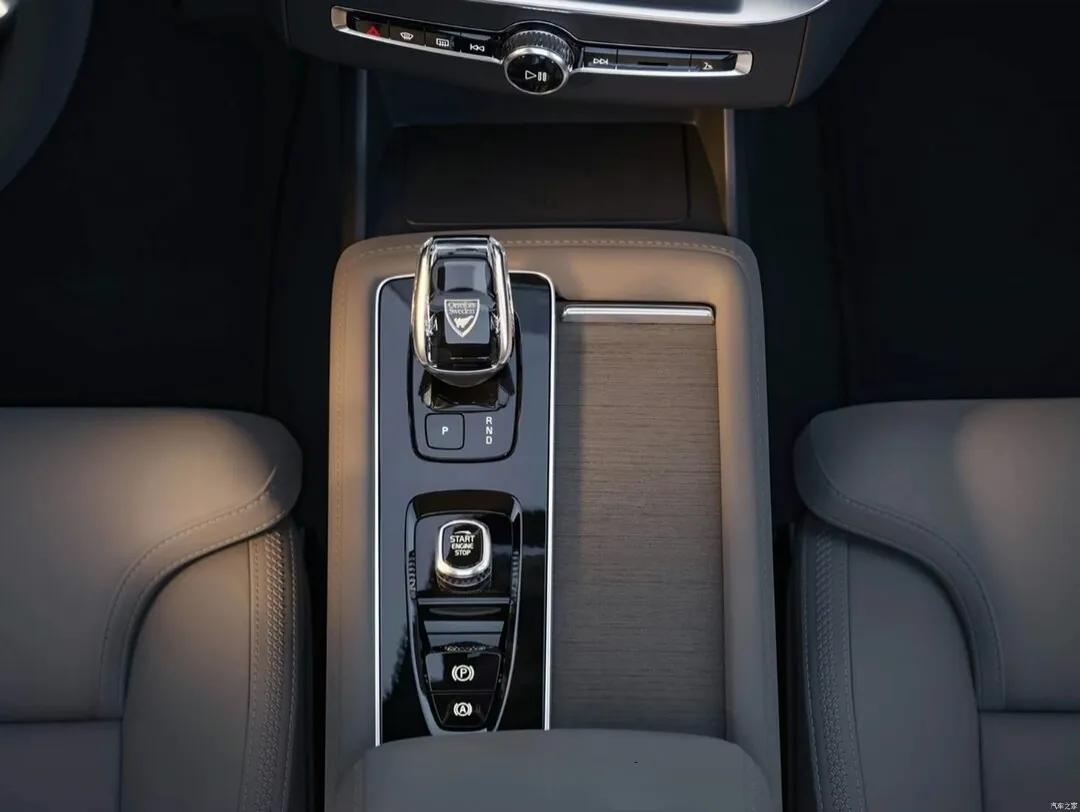 2025款沃尔沃XC90四大核心升级解析:北欧豪华的破圈密码!