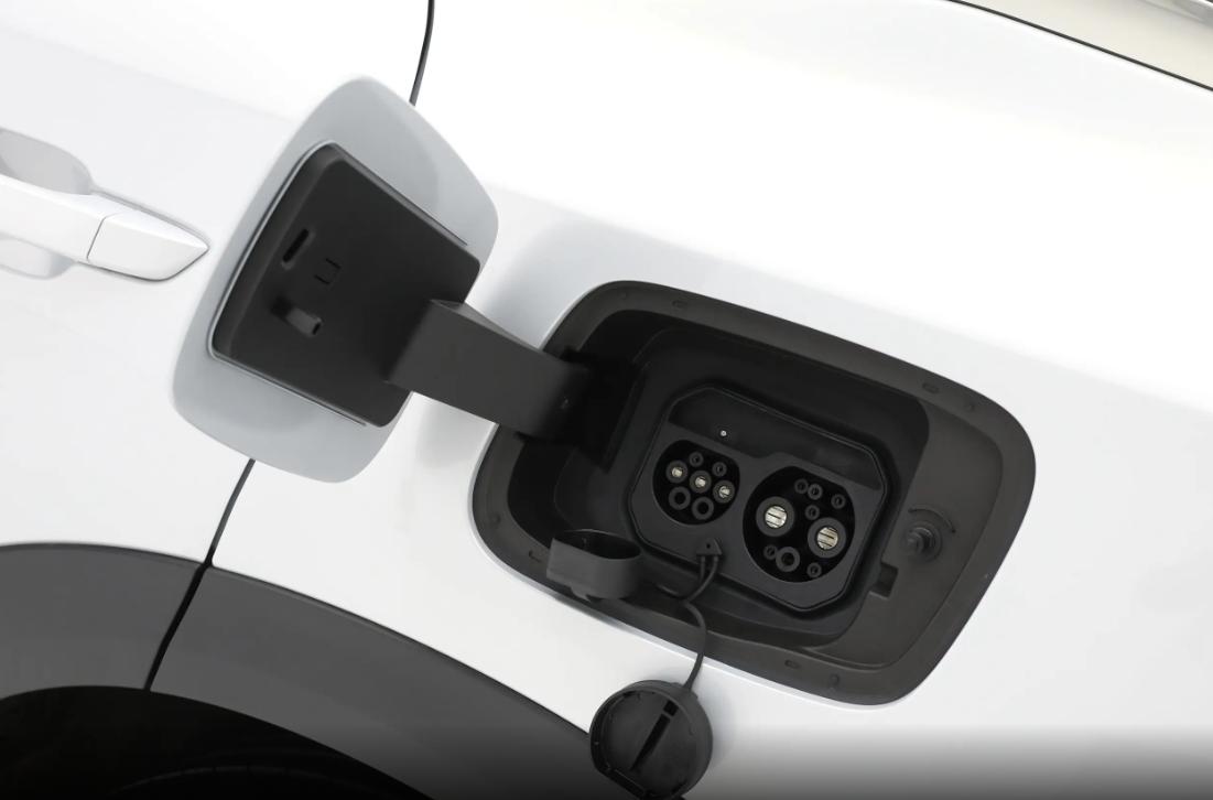 试驾五菱星光S EV,轴距2米8配灵眸智驾,10万级家用SUV出行新选择